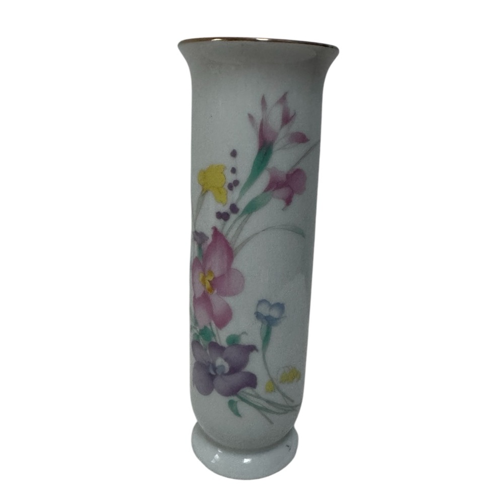 Vintage Fred Roberts Co. white bud vase 6.5”H